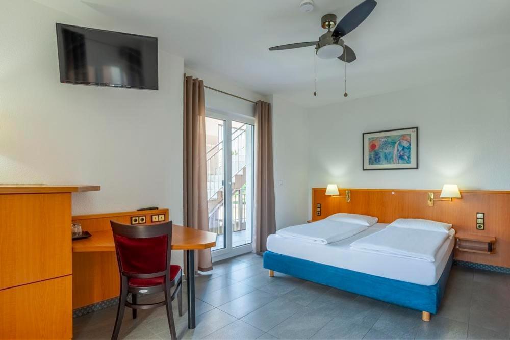 Heilbronner Hotel Am Schoenen Theater Екстериор снимка