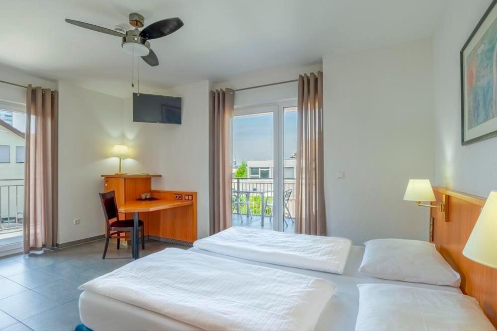 Heilbronner Hotel Am Schoenen Theater Екстериор снимка