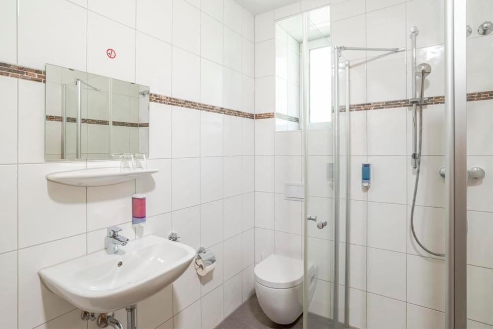 Heilbronner Hotel Am Schoenen Theater Екстериор снимка