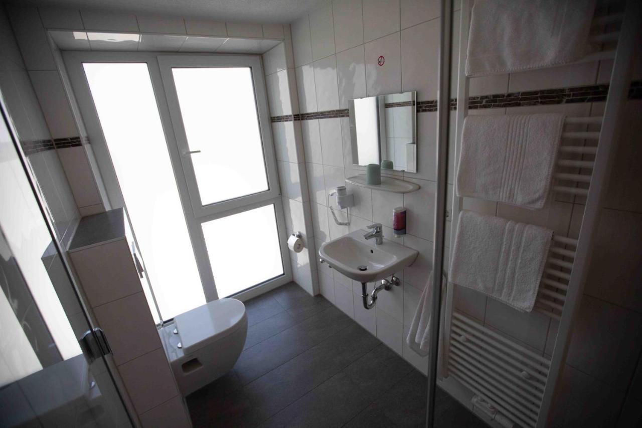 Heilbronner Hotel Am Schoenen Theater Екстериор снимка