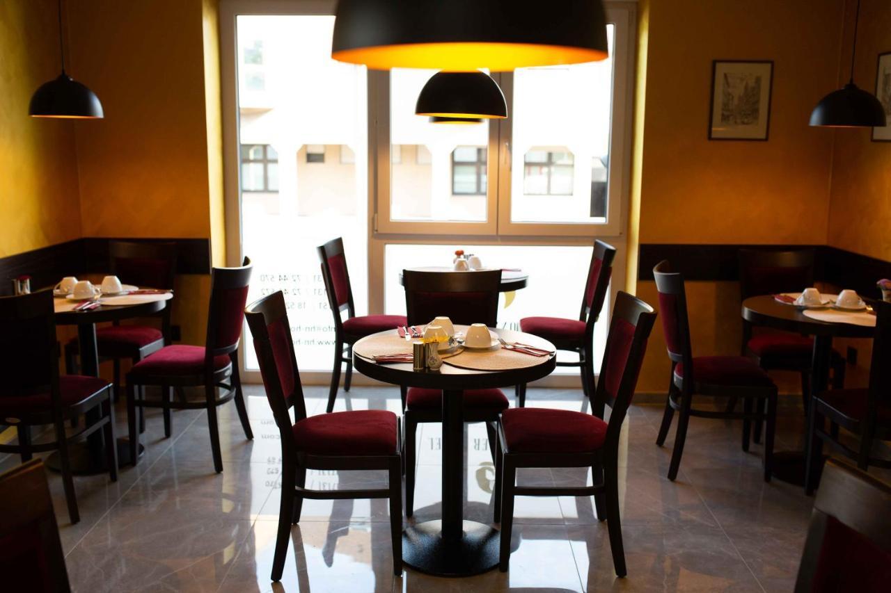Heilbronner Hotel Am Schoenen Theater Екстериор снимка